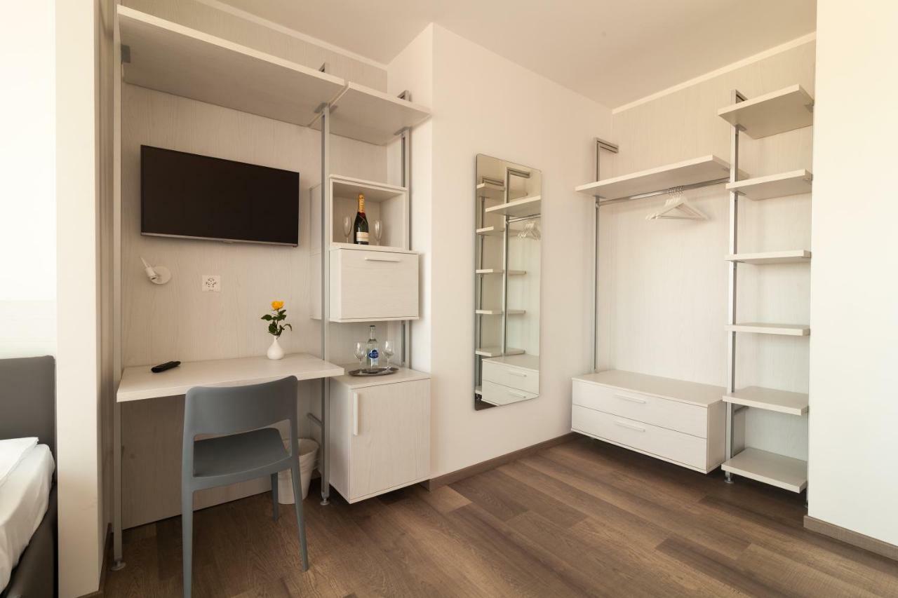 Hotel Albergo Milano Mendrisio Ngoại thất bức ảnh